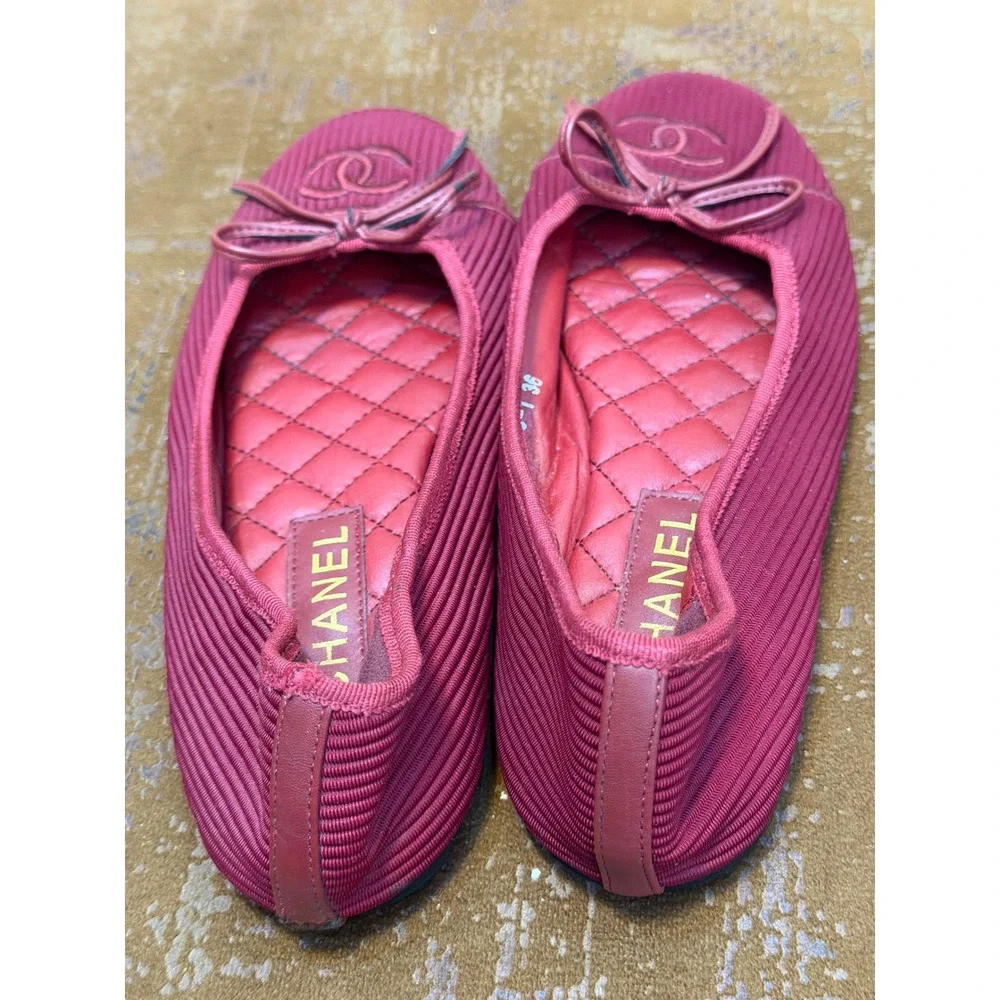 Chanel Burgundy Ribbed Fabric Quilted Leather Ballet Flats CC Logo 36 TT15-1